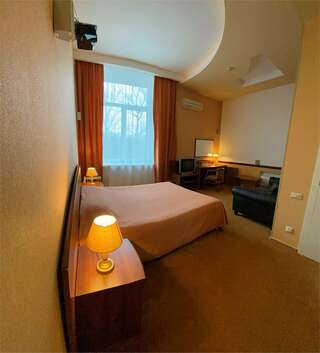 Гостиница Парк Отель Дубна Полулюкс DBL с проектором 201-2