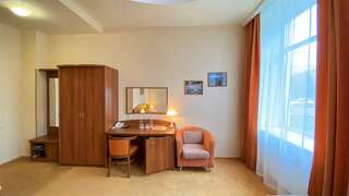 Гостиница Парк Отель Дубна Полулюкс DBL 105-2